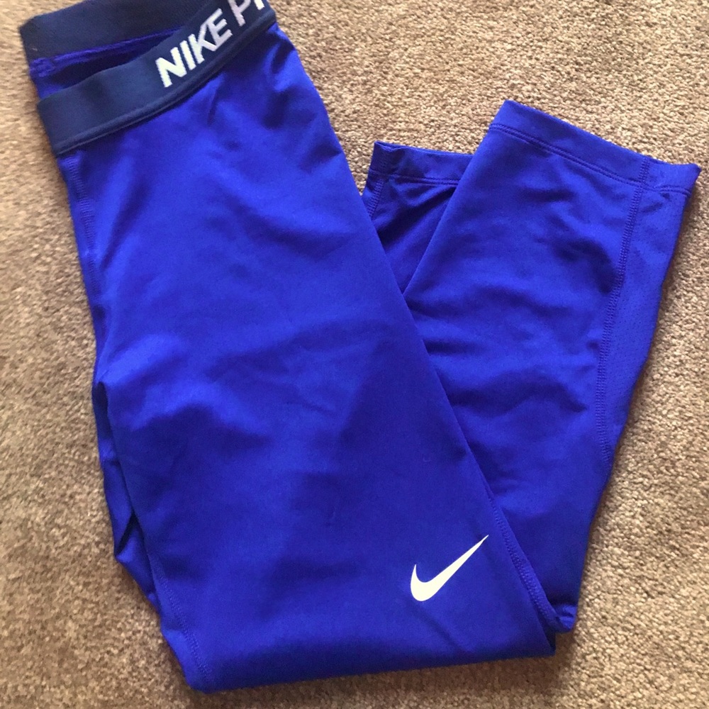 Nike cropped workout leggings